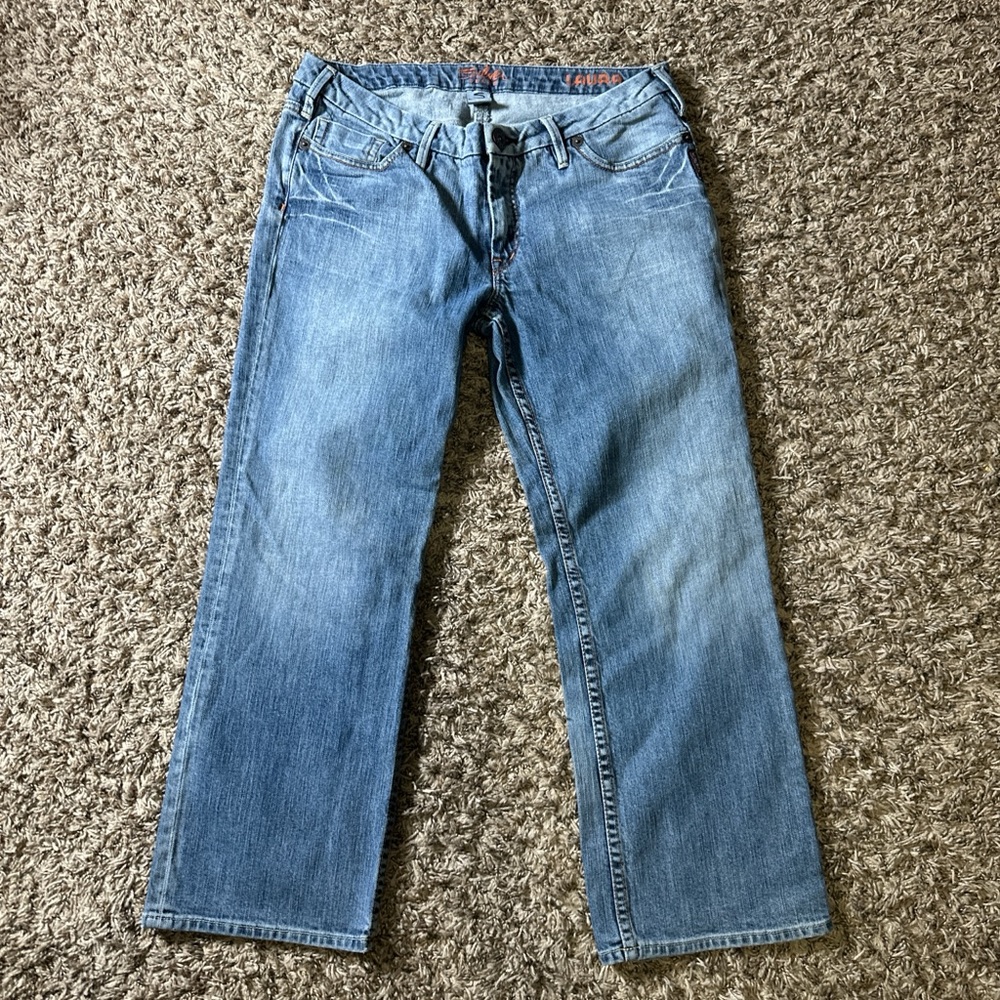 Silver Laura Women’s Light Blue Low Rise Cropped Jeans Size 32
